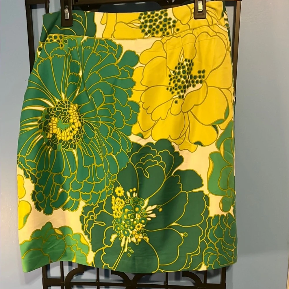 🏖️ Ann Taylor Floral Skirt, Resort Wear Size 10. - Picture 2 of 3